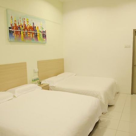 Raintown Inn Taiping Bagian luar foto